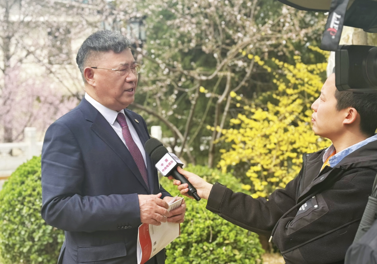 利来集团张玉良出席中国发展高层论坛2025年年会系列活动：提振消费，扩大内需，全面释放发展动能，进一步推动中国经济回升向好